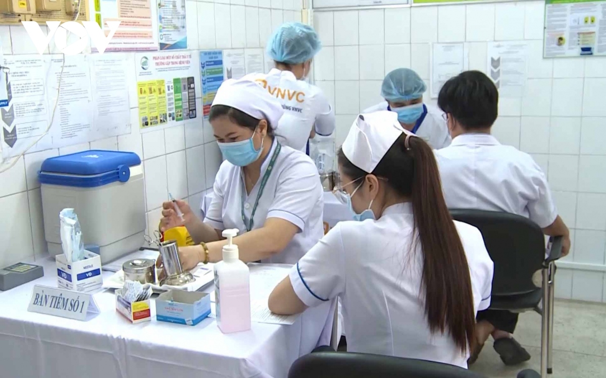 Daily infection count hits 1,314, HCM City’s tally passes 9,000 in new wave